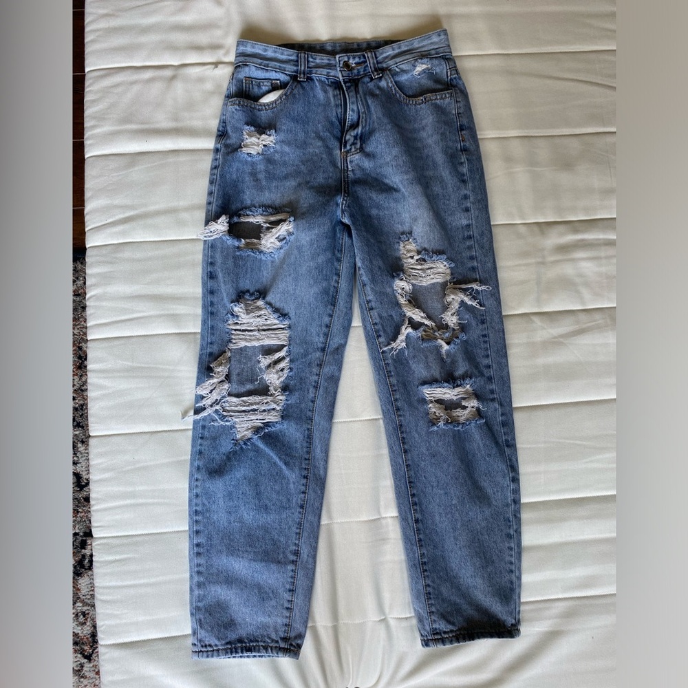 🍁2/$50 BUNDLE DEAL SHEIN Ripped Jeans